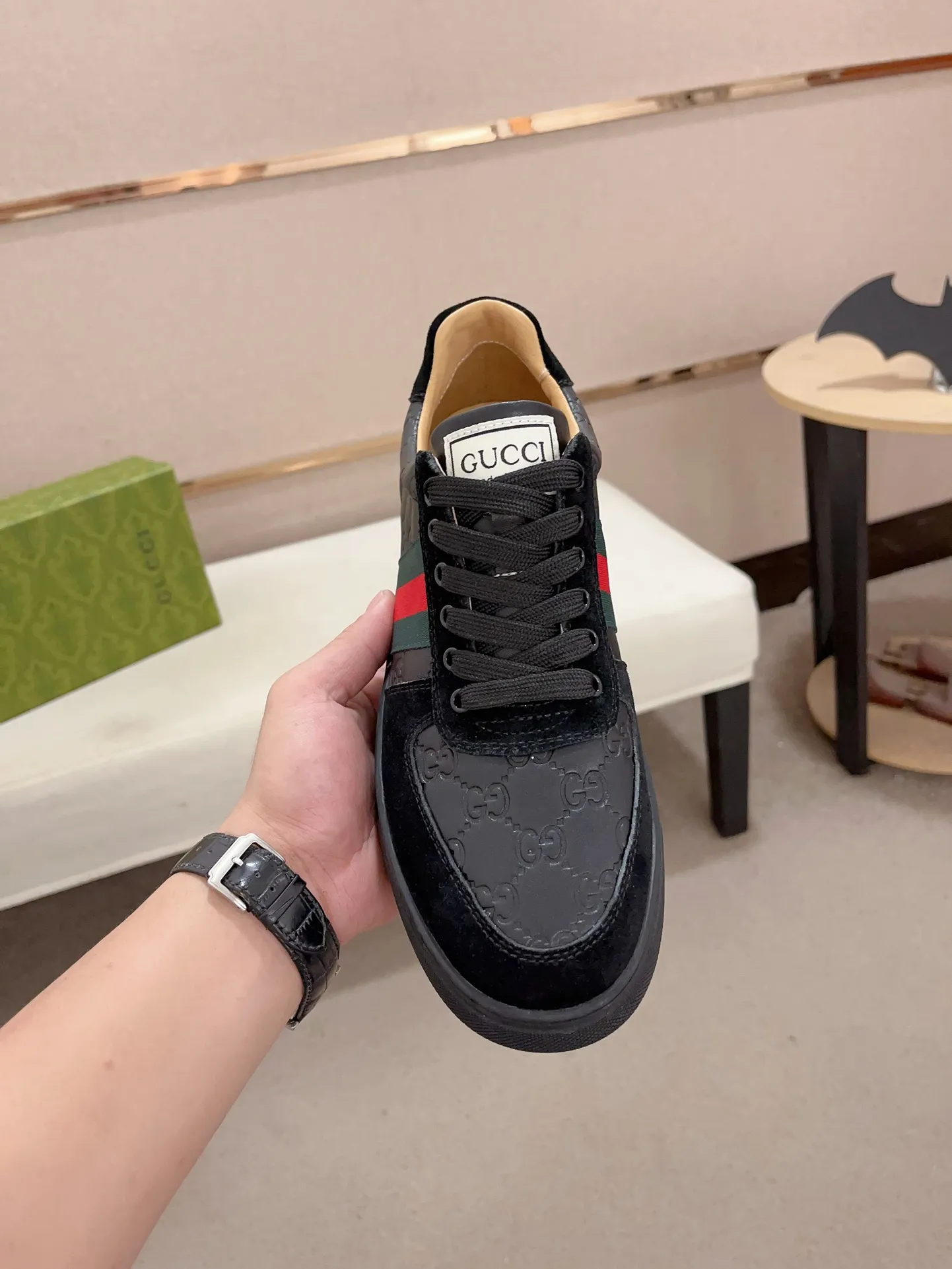 Men's clothing and shoes💰:440💰 (GUCCI) The latest model from the official website 🎁🎁Casual and fashionable men's shoes👟, hot style 💥The version is simple and elegant, exclusive for trendy men. Unique official website latest brand elements 👑Gucci original decoration, fashionable and generous, the fabric is original cowhide ✅sheepskin lining, the official website specifies wear-resistant casual outsole, the classic model is taken in kind at the counter🎬38-44 (45 is not returned or exchanged)